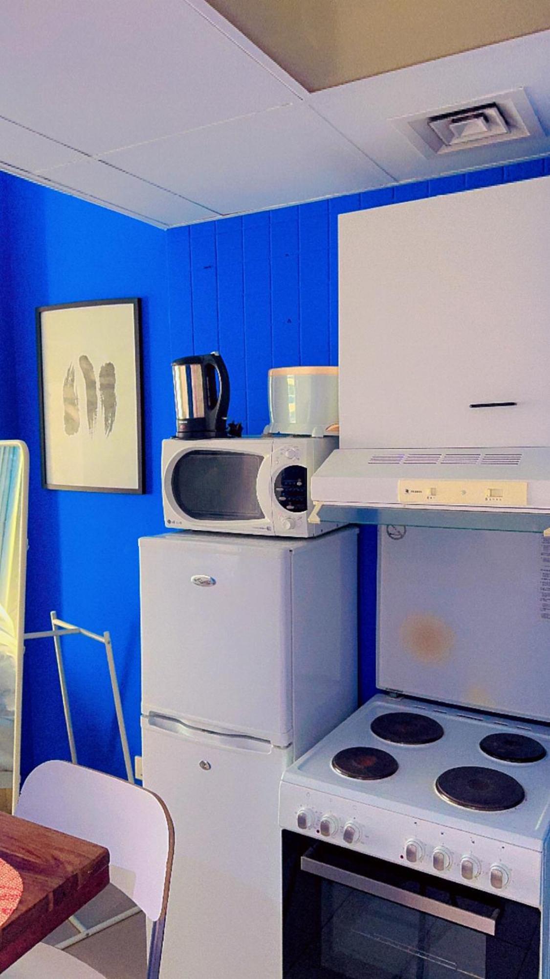 Aesthetic Blue On Marina Walk Apartment