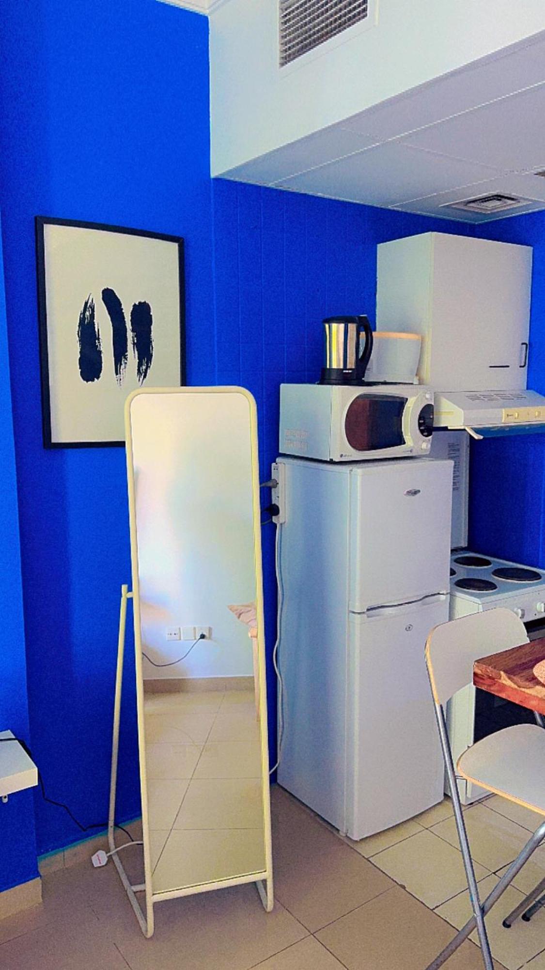 Aesthetic Blue On Marina Walk Dubai